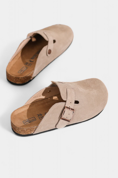 Aubree | Zuecos Unisex de Gamuza con Hebilla Ajustable